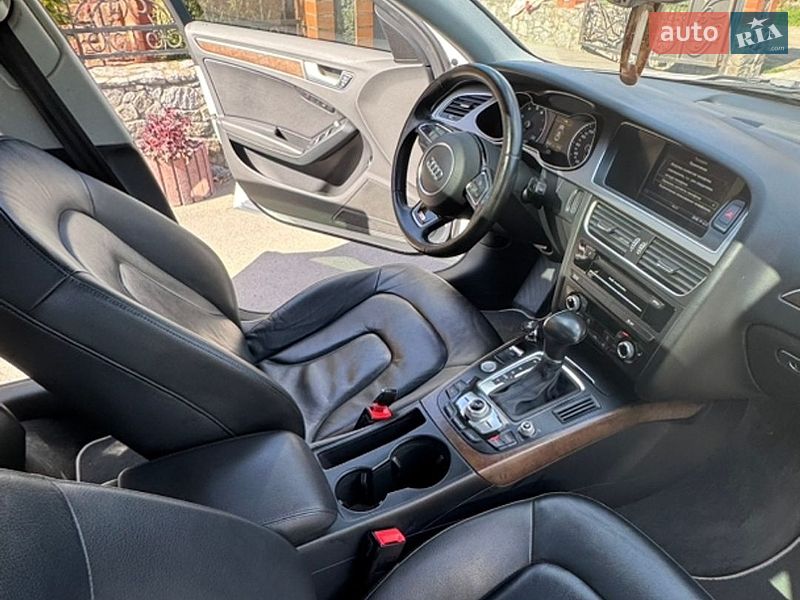 Седан Audi A4 2015 в Калинівці