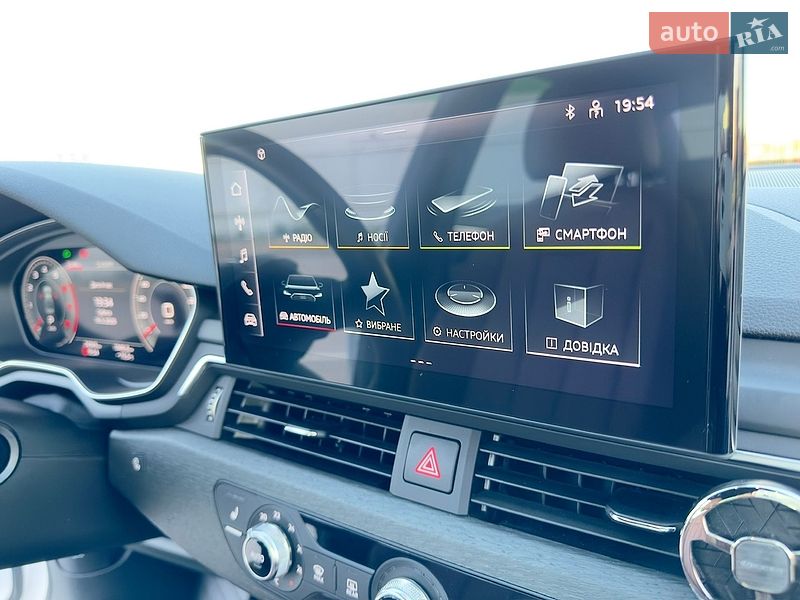 Седан Audi A4 2022 в Одессе