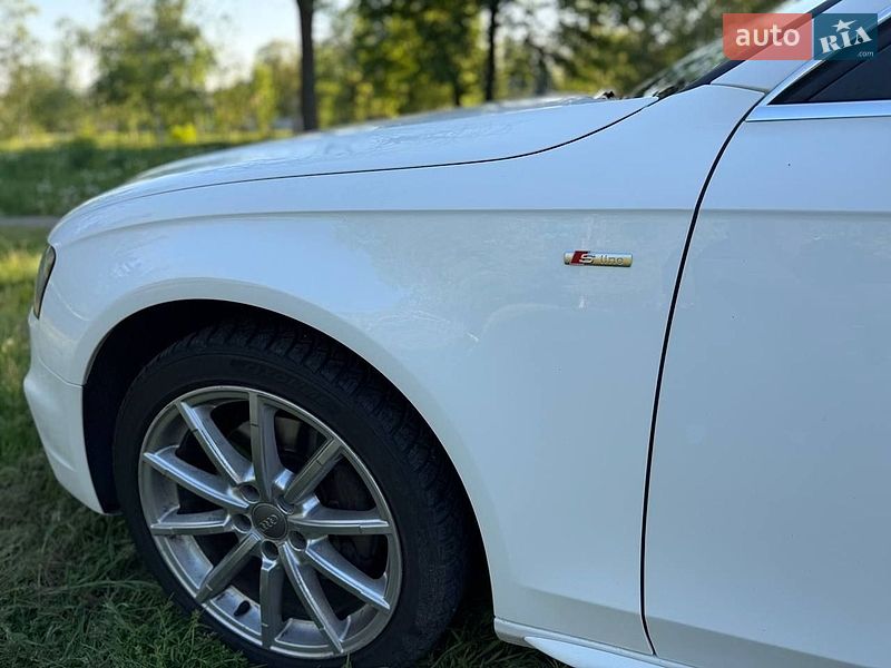 Седан Audi A4 2013 в Олександрії