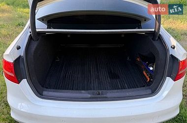 Седан Audi A4 2013 в Александрие