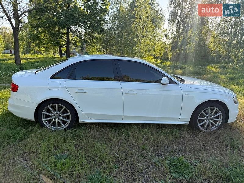 Седан Audi A4 2013 в Олександрії