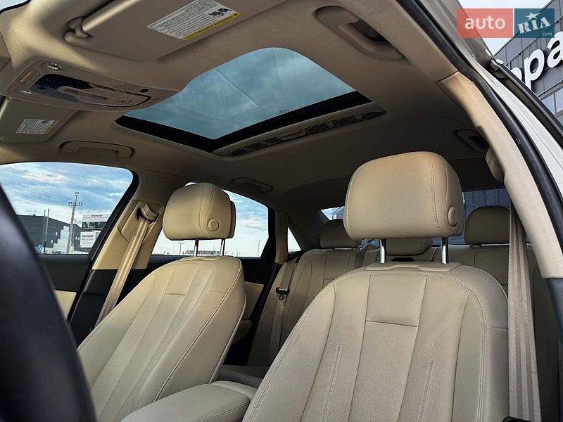 Седан Audi A4 2016 в Львове