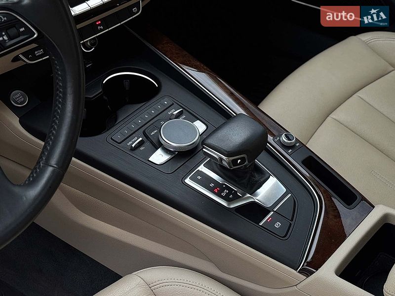 Седан Audi A4 2016 в Львове