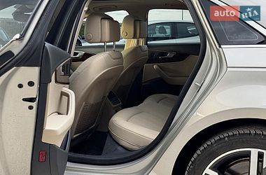 Седан Audi A4 2016 в Львове