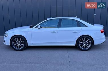 Седан Audi A4 2015 в Рівному