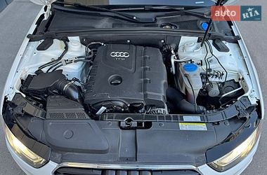 Седан Audi A4 2015 в Рівному
