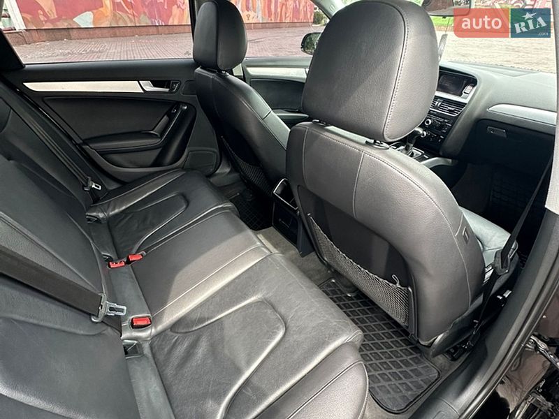 Седан Audi A4 2013 в Дніпрі