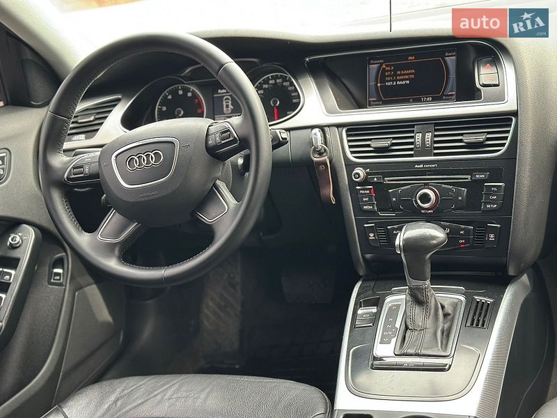 Седан Audi A4 2013 в Дніпрі