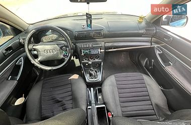 Седан Audi A4 1995 в Виннице