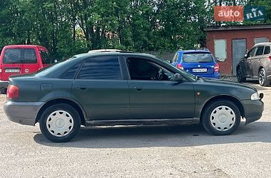Седан Audi A4 1995 в Виннице