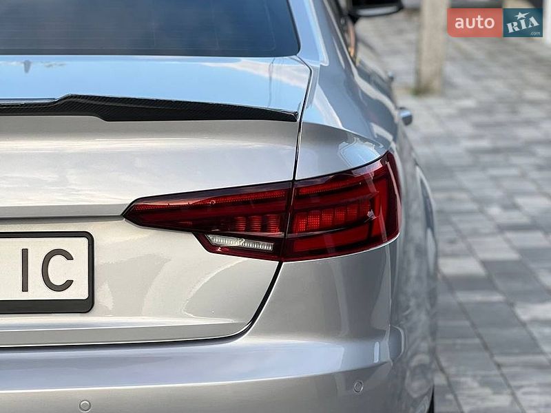 Седан Audi A4 2017 в Хмельницком