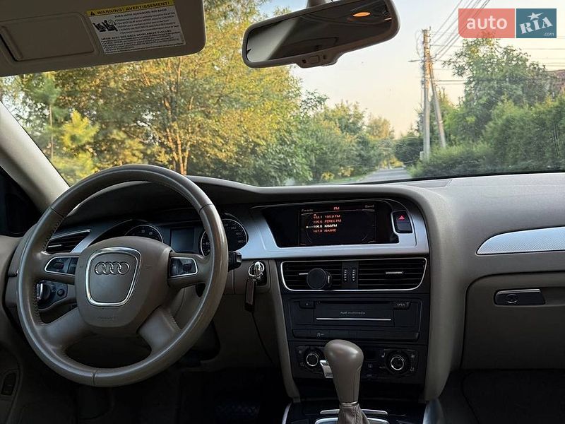 Седан Audi A4 2010 в Полтаве