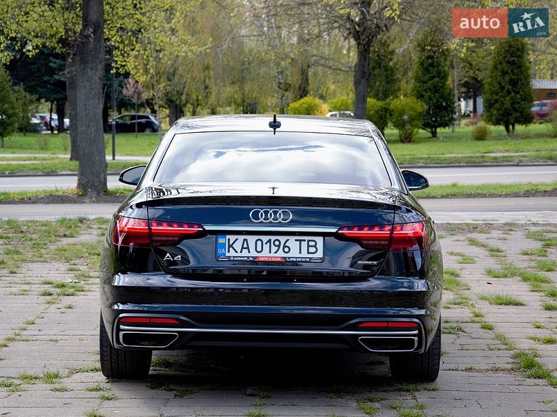 Седан Audi A4 2023 в Киеве