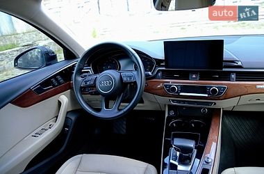 Седан Audi A4 2023 в Киеве