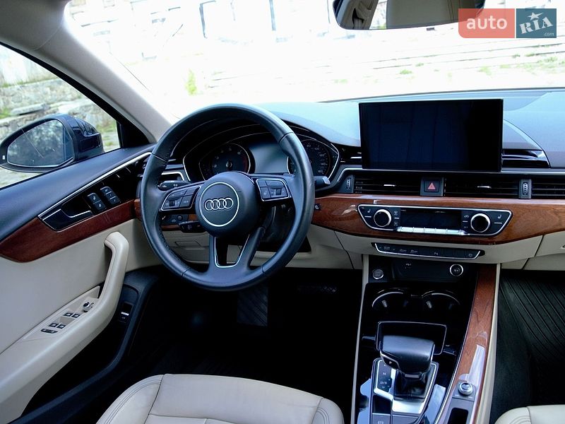Седан Audi A4 2023 в Киеве