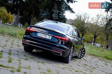 Седан Audi A4 2023 в Киеве