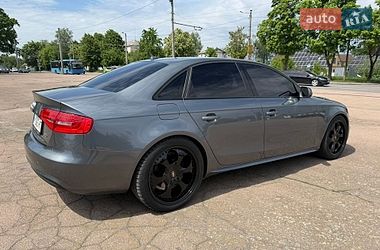 Седан Audi A4 2013 в Житомирі