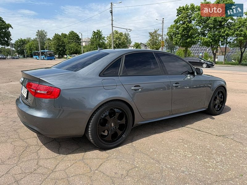 Седан Audi A4 2013 в Житомирі