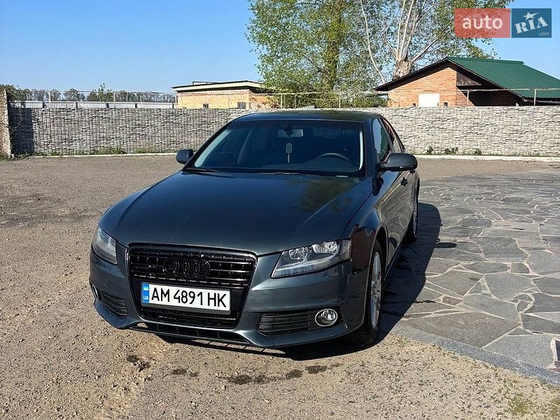Седан Audi A4 2011 в Фастове