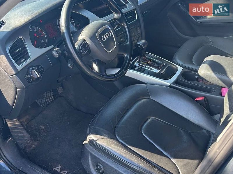 Седан Audi A4 2011 в Фастове