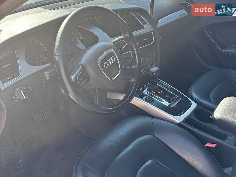 Седан Audi A4 2011 в Фастове