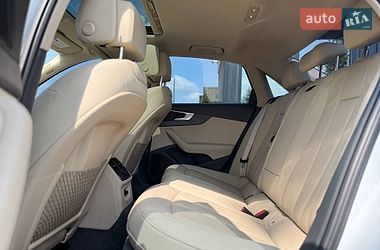 Седан Audi A4 2016 в Львове