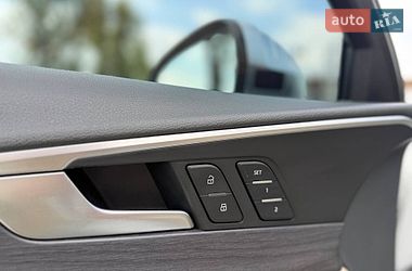Седан Audi A4 2016 в Львове