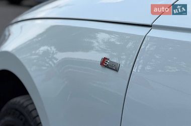 Седан Audi A4 2016 в Львове
