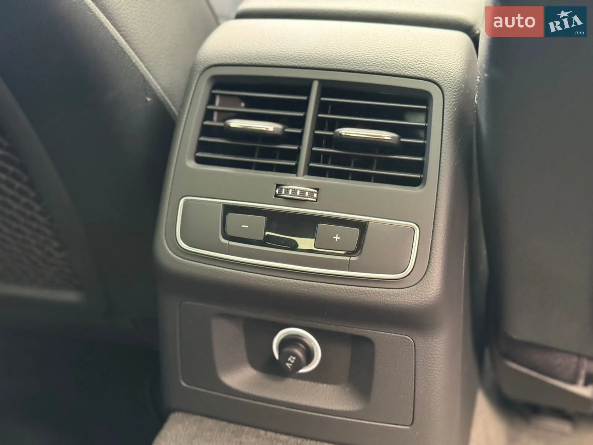2016 Audi A4 - мініатюра 17