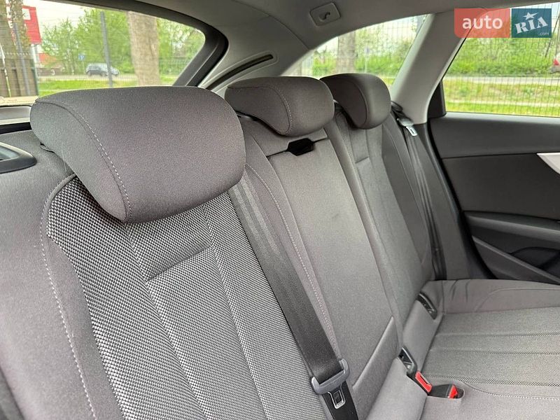 Универсал Audi A4 2016 в Стрые