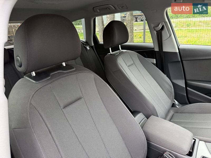 Универсал Audi A4 2016 в Стрые