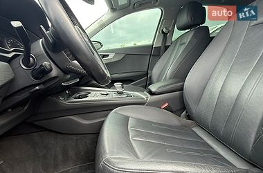 Седан Audi A4 2016 в Самборі