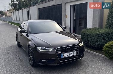 Седан Audi A4 2013 в Дніпрі