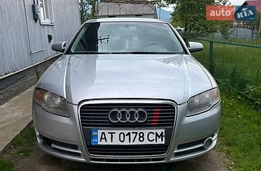 Седан Audi A4 2004 в Долині