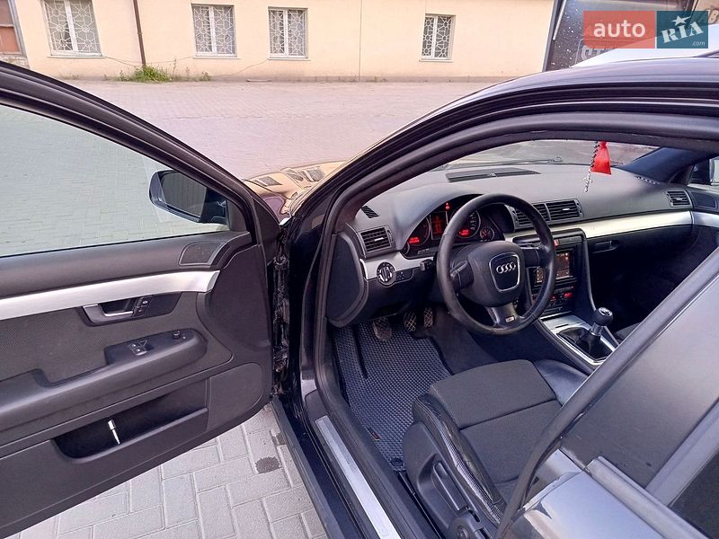 Универсал Audi A4 2005 в Остроге
