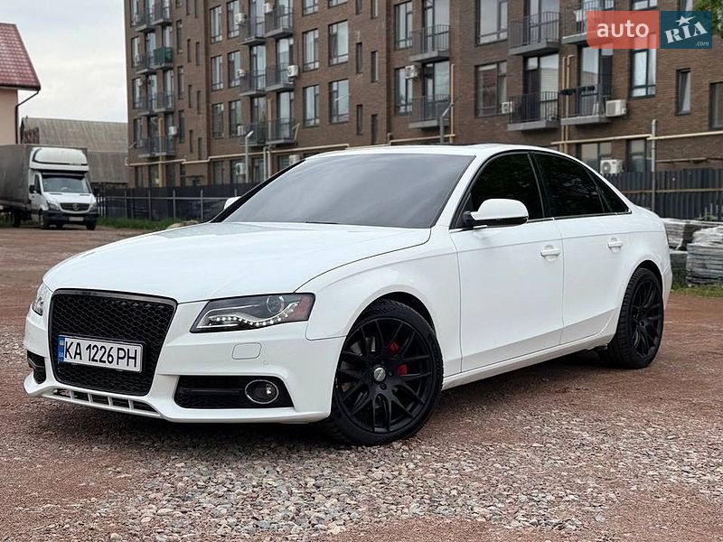 Седан Audi A4 2011 в Ирпене