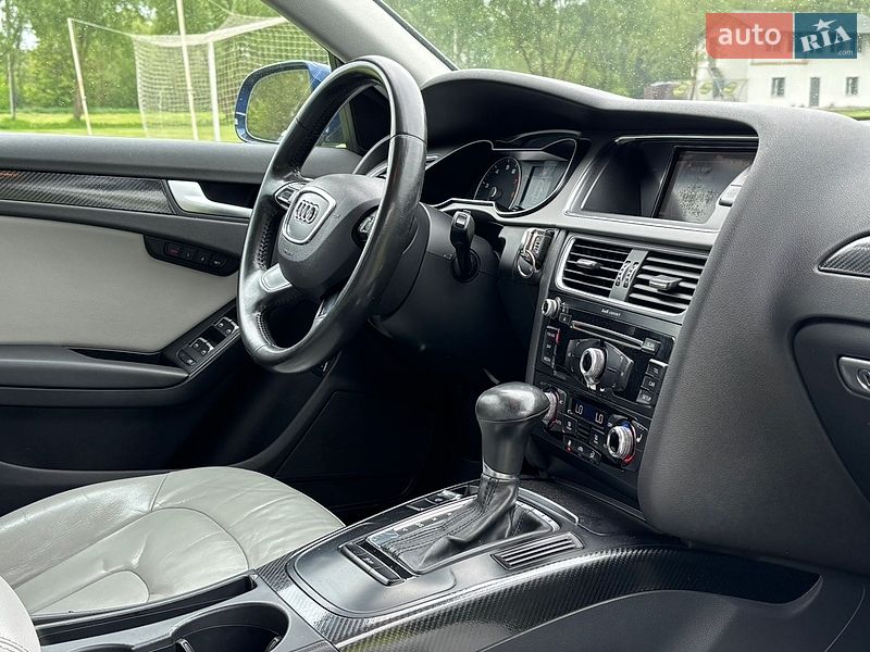 Седан Audi A4 2012 в Тернополе