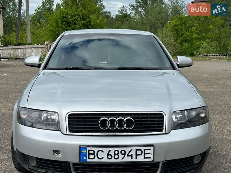 Седан Audi A4 2000 в Львові