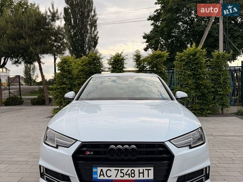 Audi A4 2016