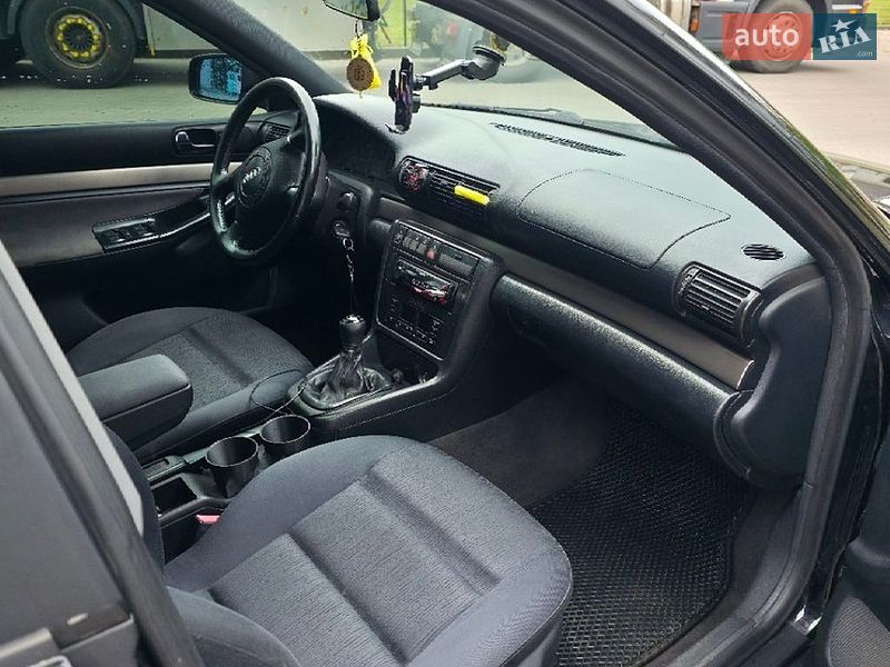 Універсал Audi A4 1998 в Калуші