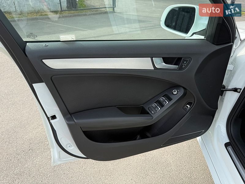 Седан Audi A4 2014 в Вінниці