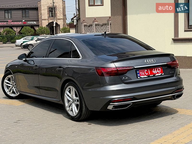 Седан Audi A4 2023 в Вінниці