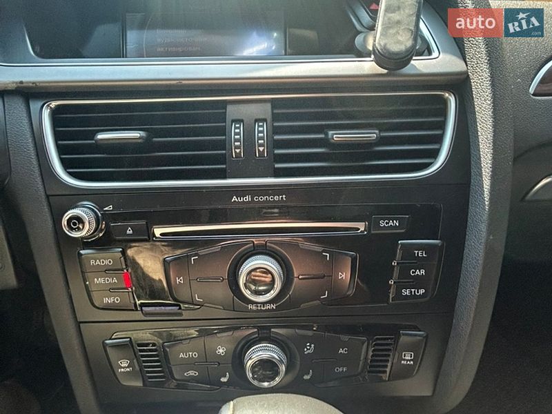 Седан Audi A4 2013 в Киеве