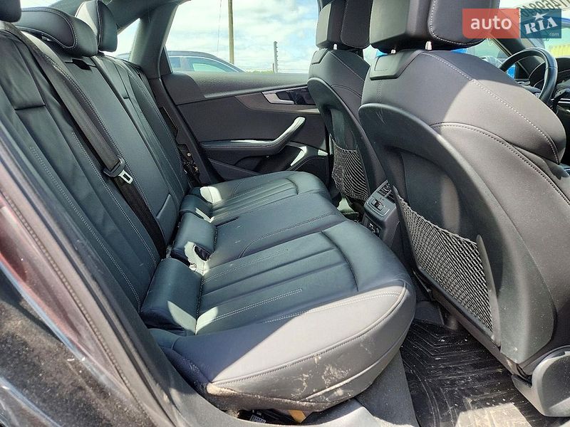 Седан Audi A4 2021 в Львові