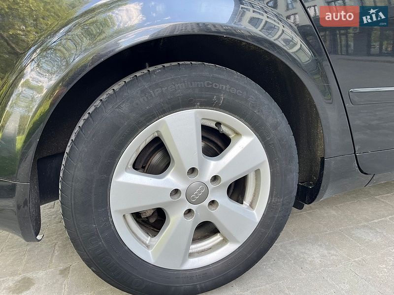 Седан Audi A4 2004 в Новояворівську фото 40 Седан Audi A4 2004 в Новояворівську
