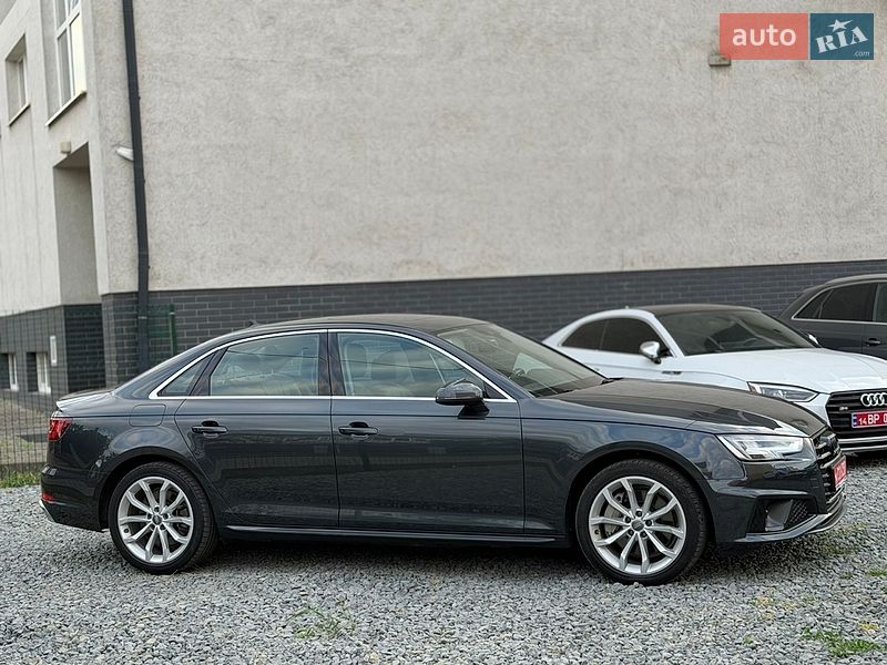 Седан Audi A4 2019 в Черновцах
