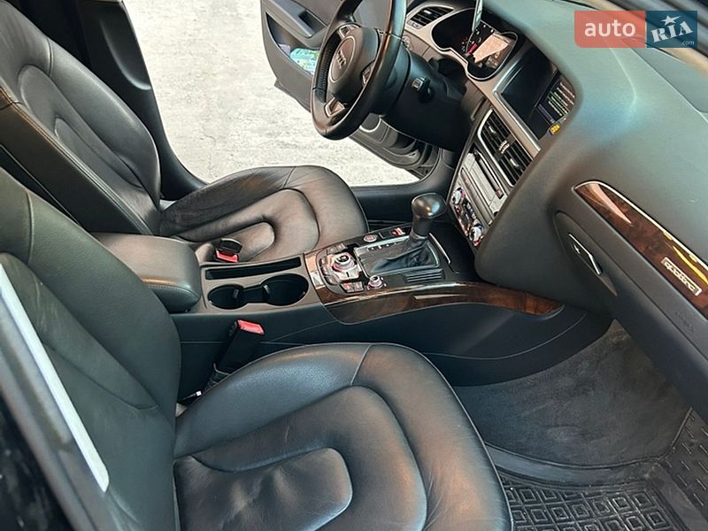 Седан Audi A4 2014 в Ивано-Франковске