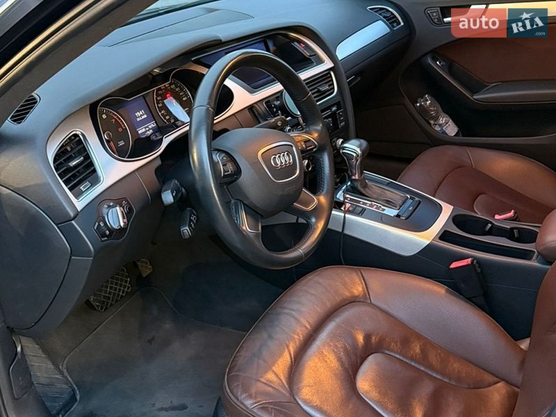Седан Audi A4 2015 в Киеве