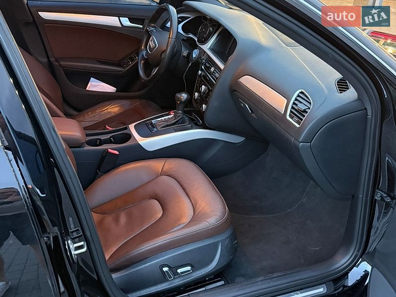 Седан Audi A4 2015 в Киеве
