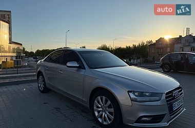 Седан Audi A4 2013 в Львові